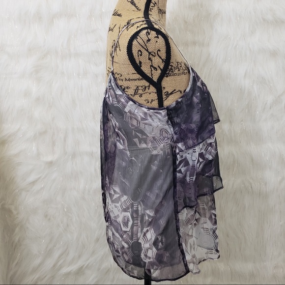 🖤 5/$25 New York & Company ruffled tank top - Picture 5 of 7